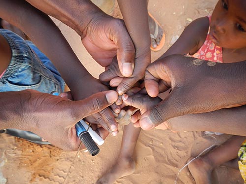 Great fingermarks Mackenzie Andre Niger 2014
