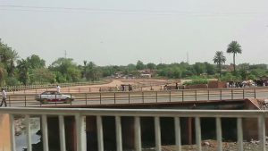 A roadway scene in Niger.